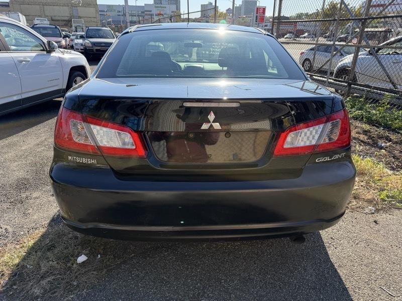 Mitsubishi Galant ES 2012