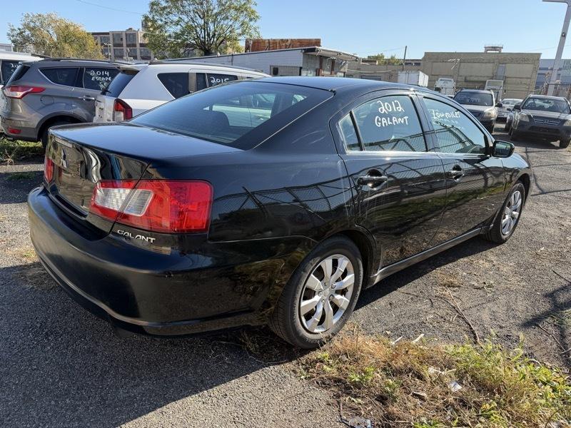 Mitsubishi Galant ES 2012