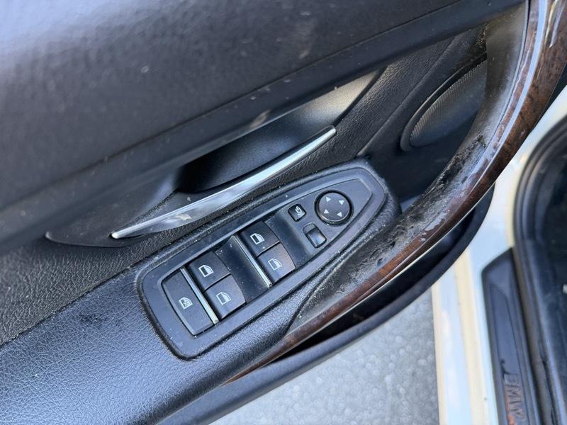 BMW 3-Series 320i xDrive Sedan 2016