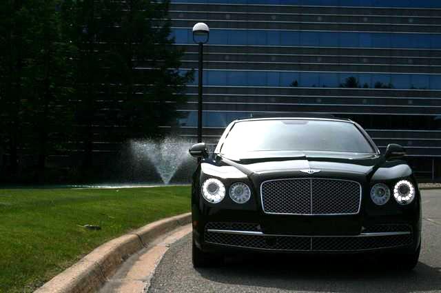 Bentley Continental Flying Spur Base 2014
