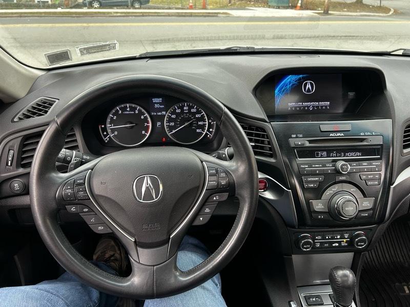 Acura ILX 5-Spd AT w/ Technology Package 2013