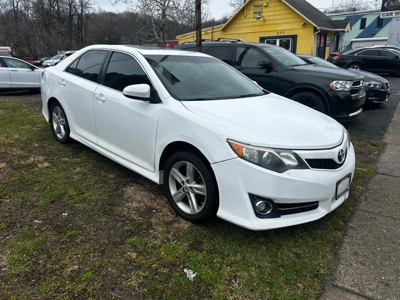 Toyota Camry SE 4D Sedan 2012