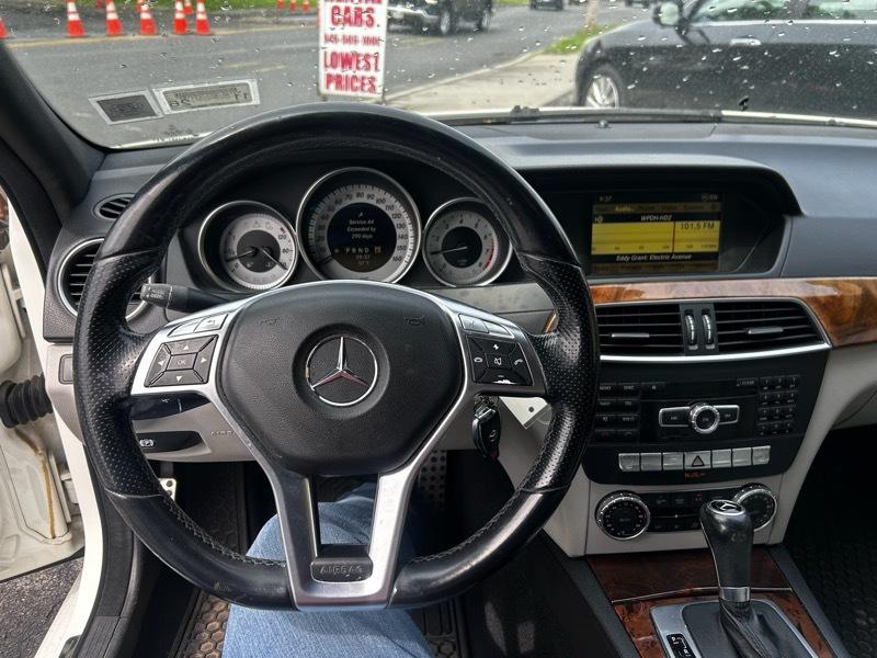 Mercedes-Benz C-Class C300 4MATIC Luxury Sedan 2012