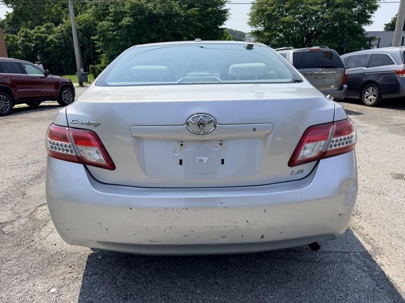Toyota Camry 4dr Sedan LE Auto 2010