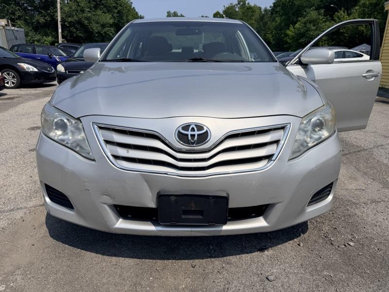 Toyota Camry 4dr Sedan LE Auto 2010