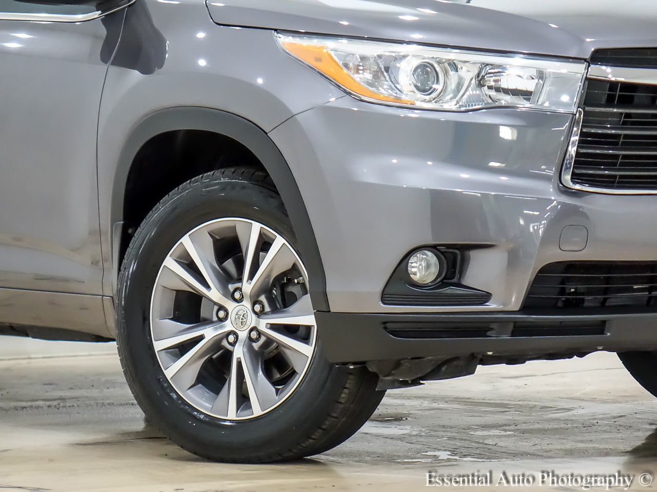 2015 Toyota Highlander Base Hybrid photo 3