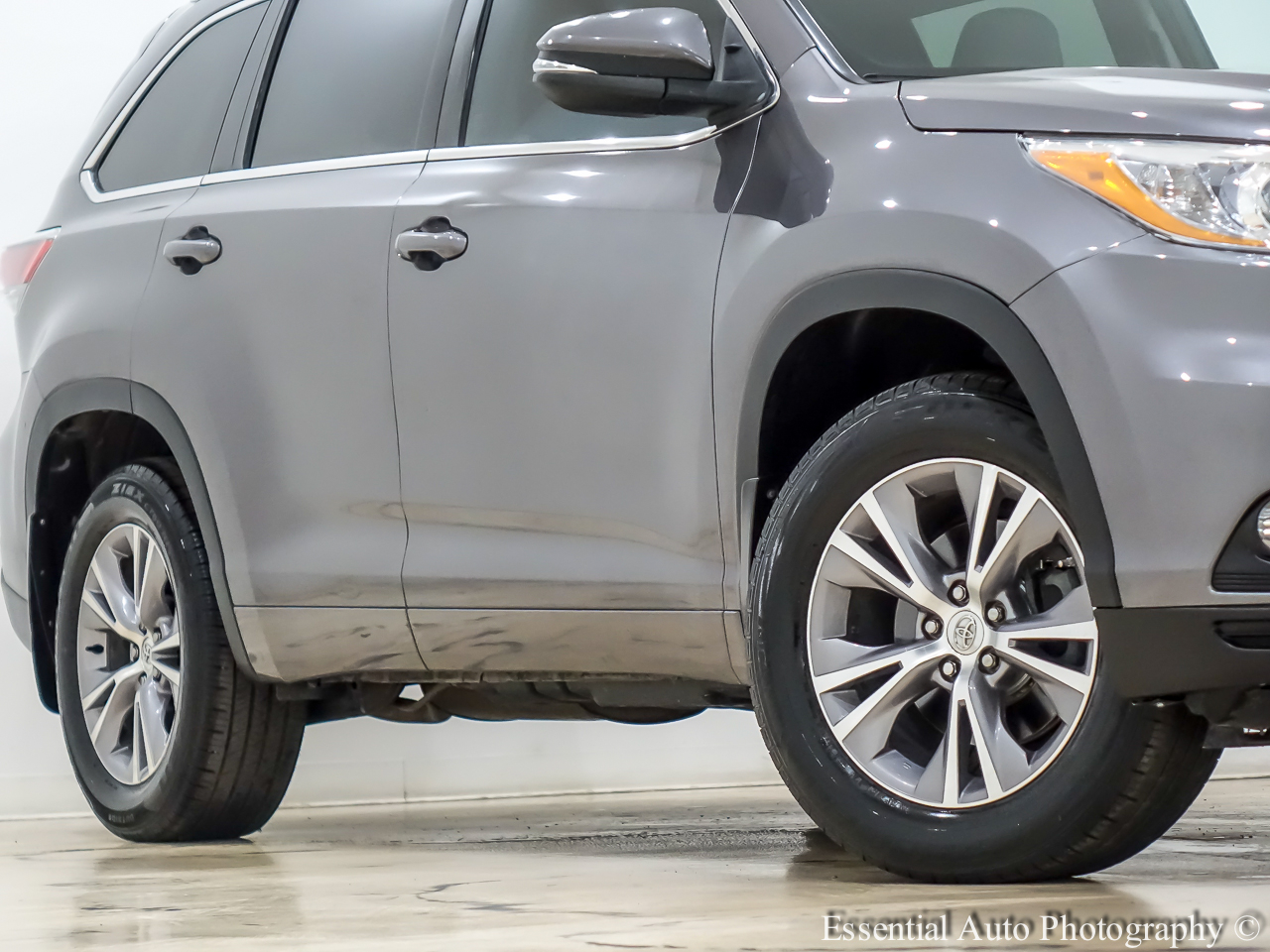 2015 Toyota Highlander Base Hybrid photo 4