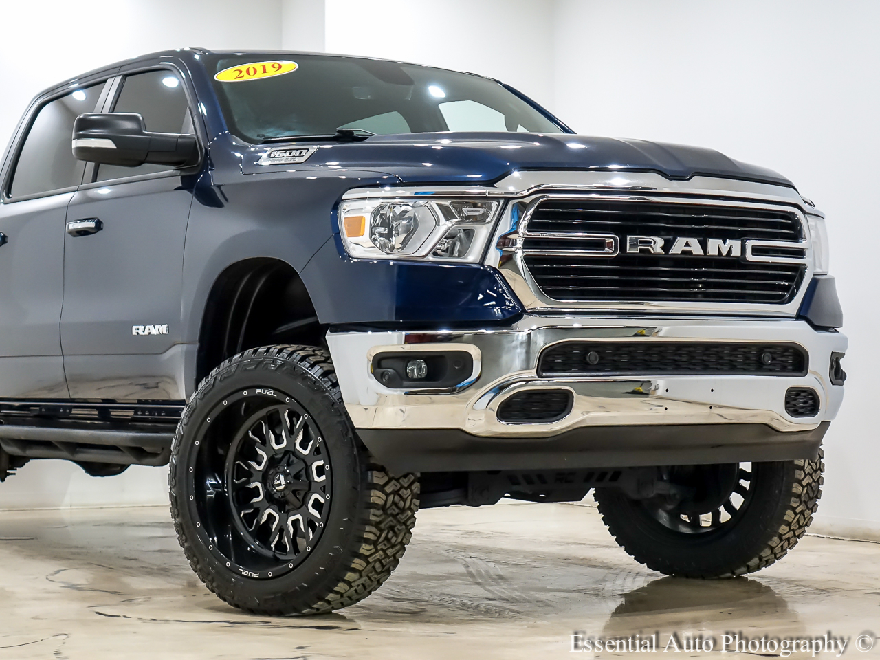 RAM 1500 Big Horn Crew Cab SWB 4WD 2019