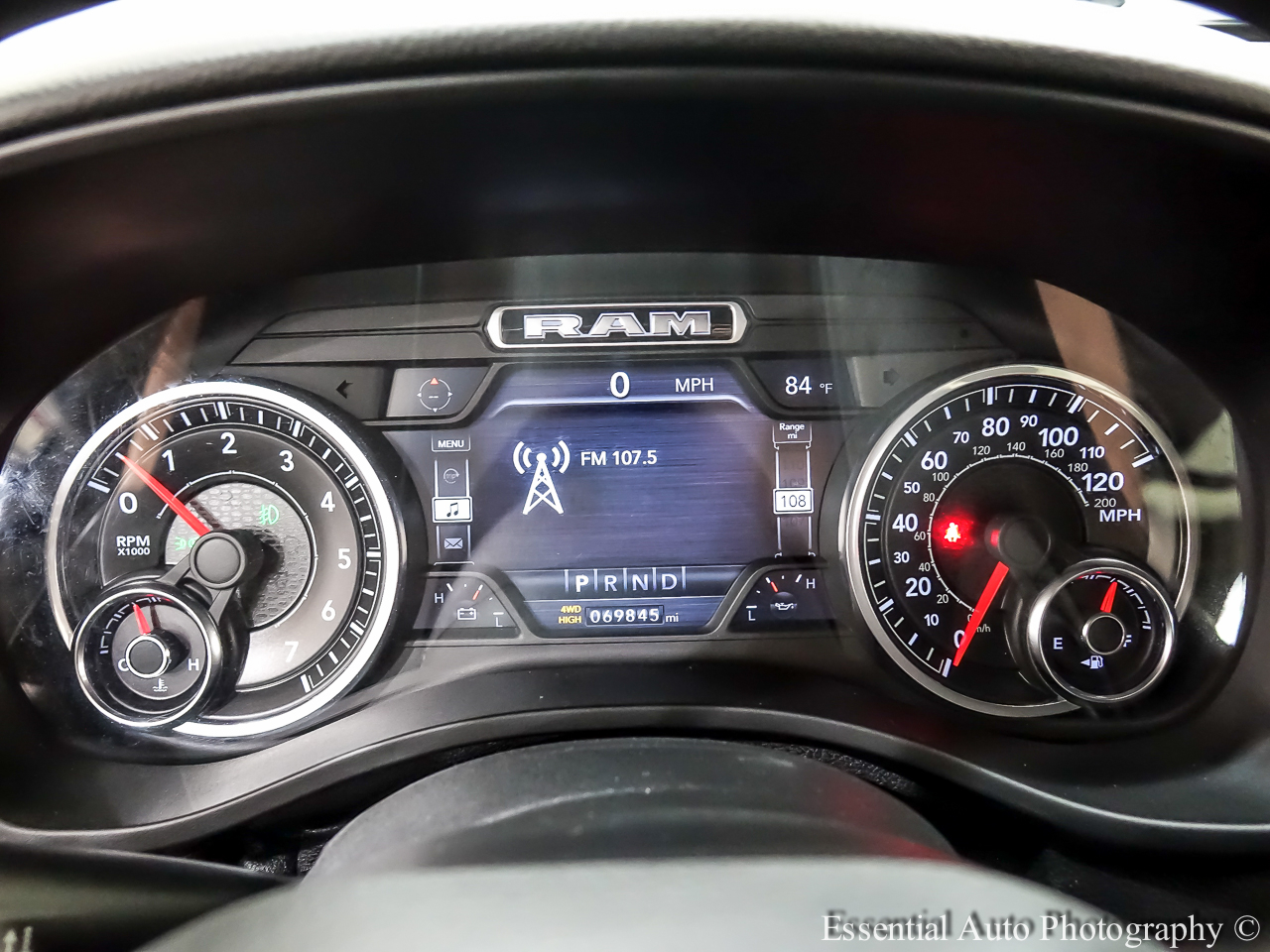 RAM 1500 Big Horn Crew Cab SWB 4WD 2019