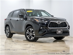 2022 Toyota Highlander  2022 Toyota Highlander