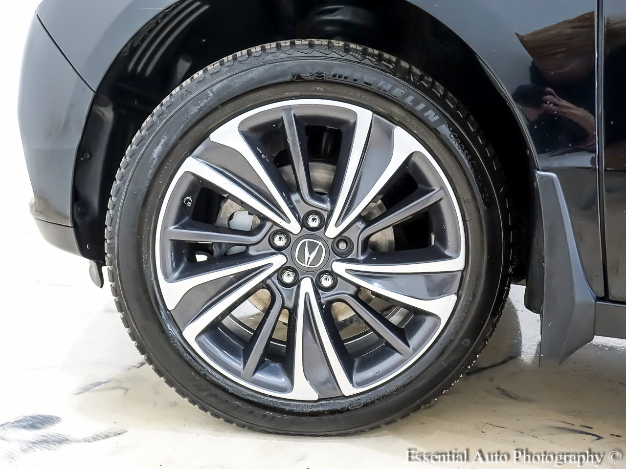 Acura MDX SH-AWD 9-Spd AT w/Tech Package 2020