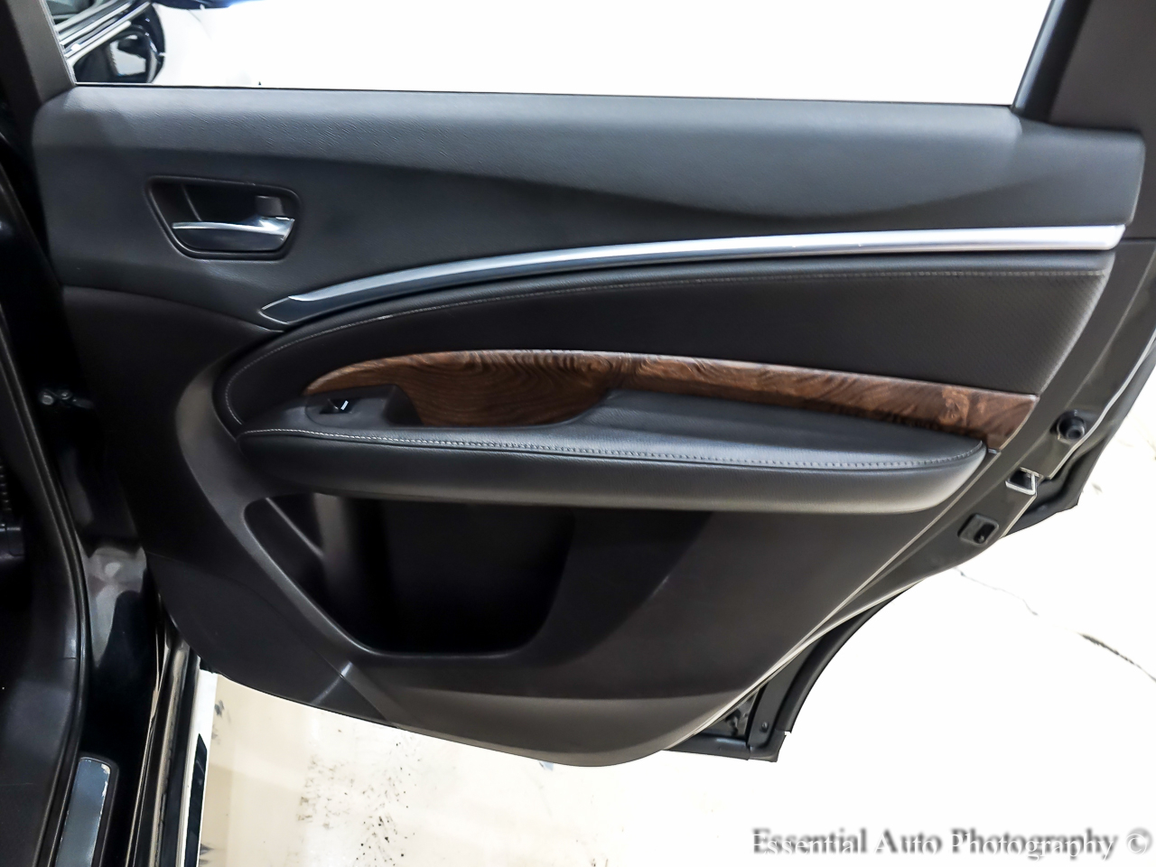 Acura MDX SH-AWD 9-Spd AT w/Tech Package 2020