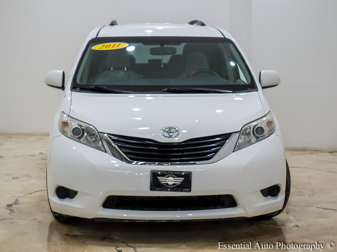 Toyota Sienna LE 8-Pass V6 2011