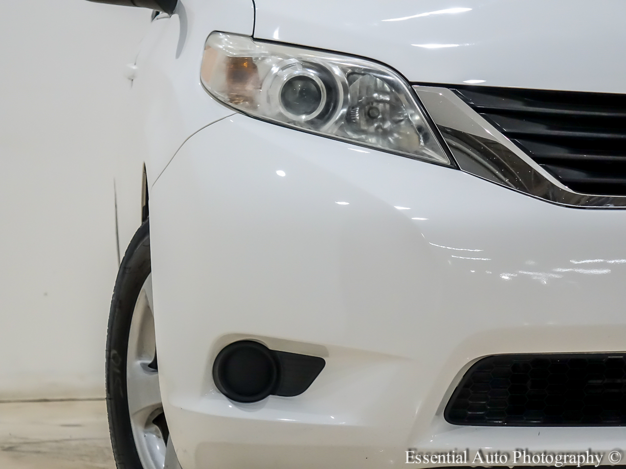 Toyota Sienna LE 8-Pass V6 2011