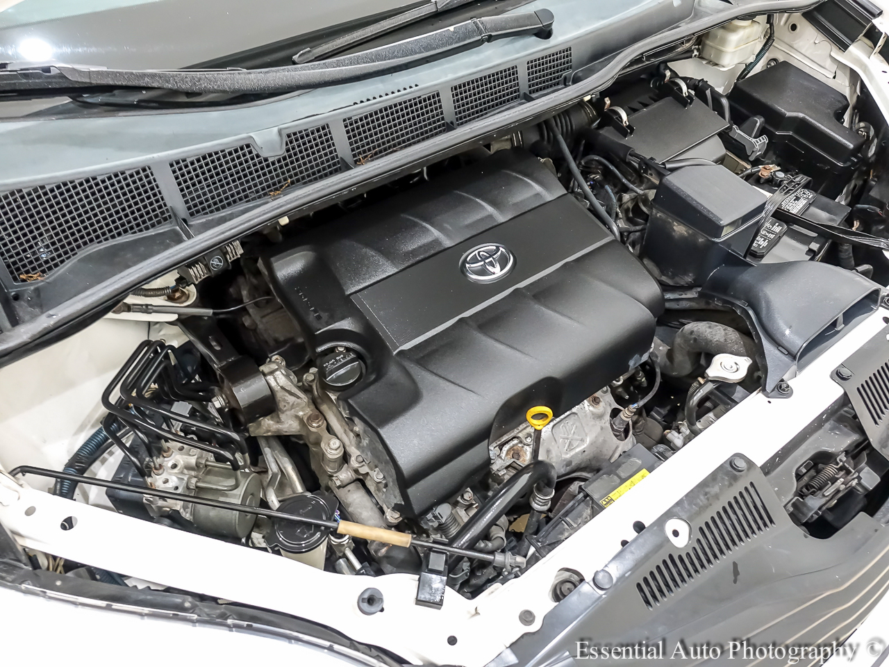 Toyota Sienna LE 8-Pass V6 2011