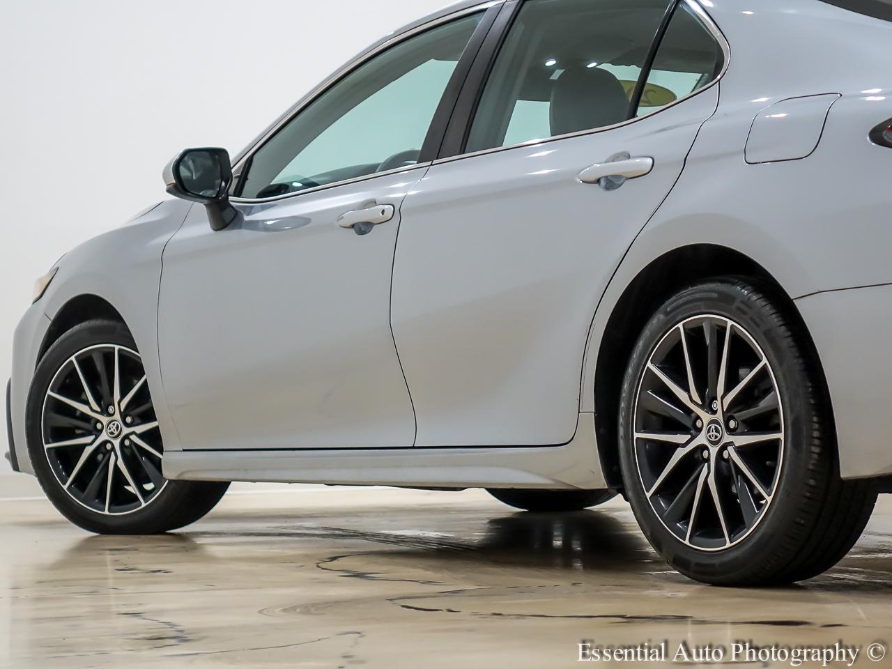 Toyota Camry SE 2021