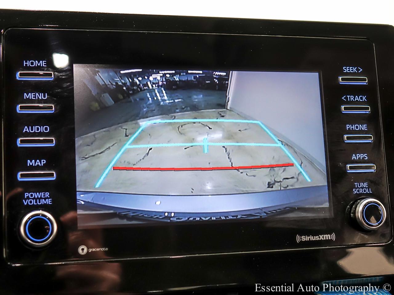 Toyota Camry SE 2021