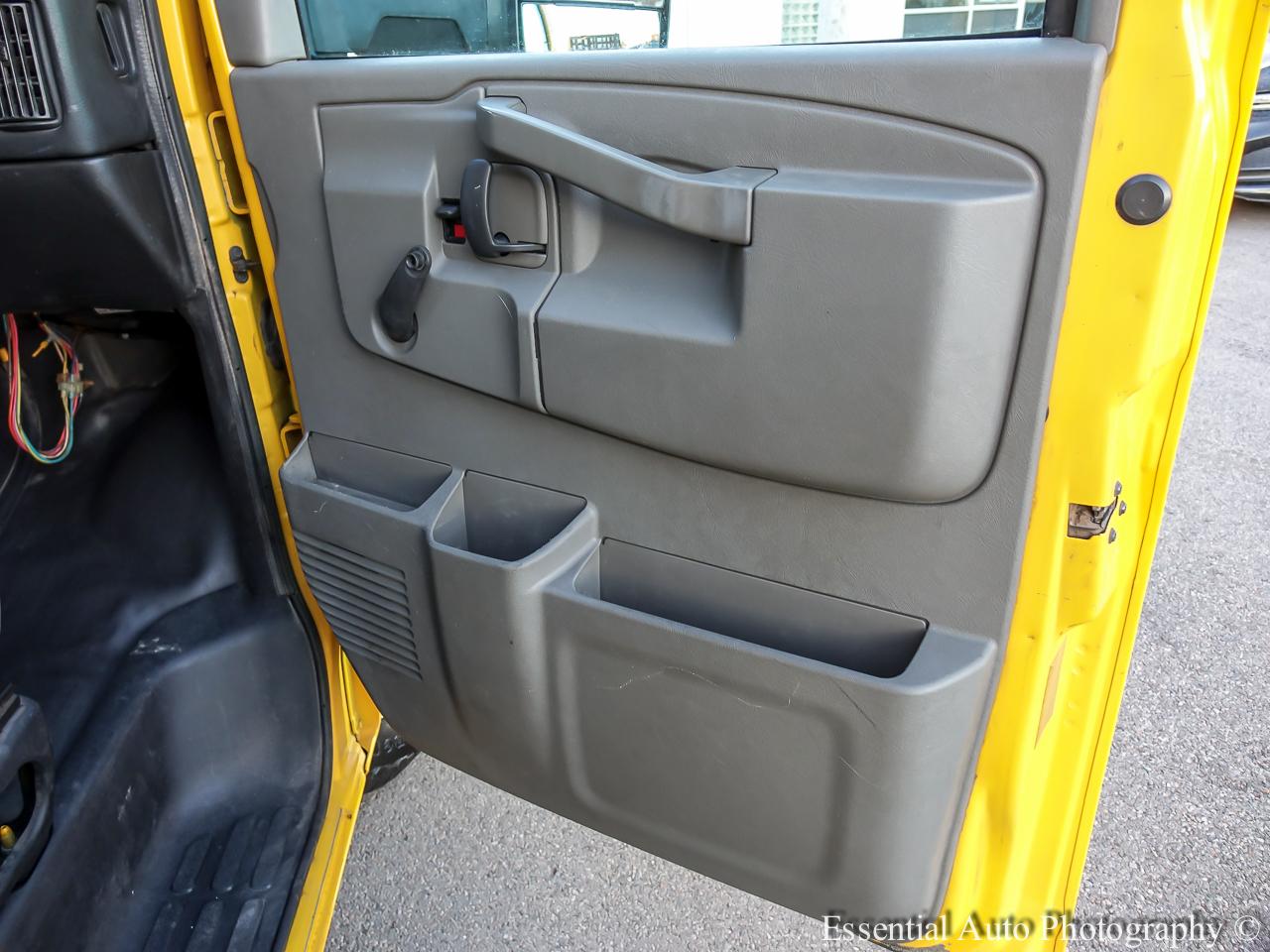 GMC Savana G3500 177 in. 2016