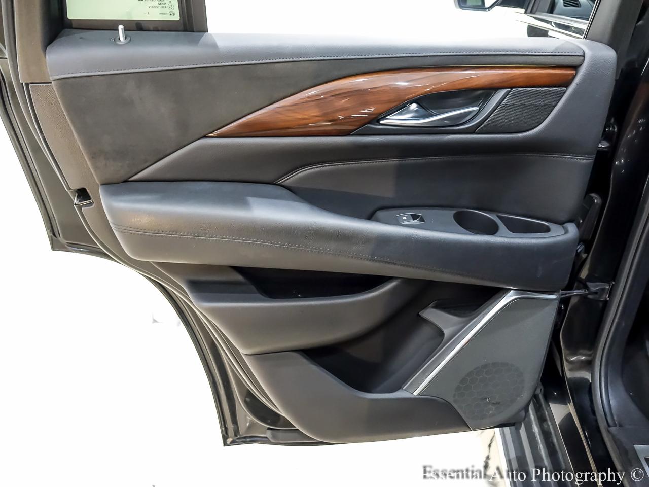 Cadillac Escalade Luxury 4WD 2018