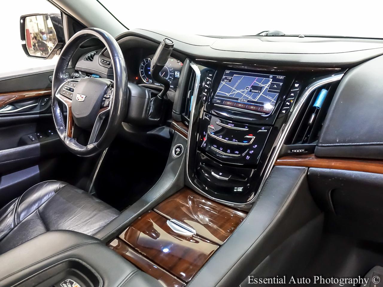 Cadillac Escalade Luxury 4WD 2018