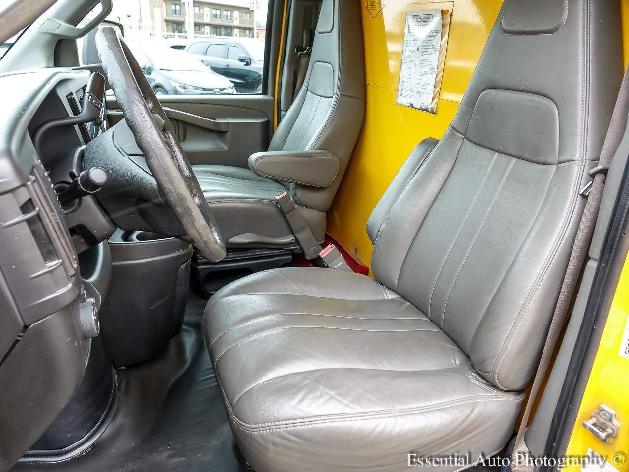 GMC Savana G3500 177 in. 2021