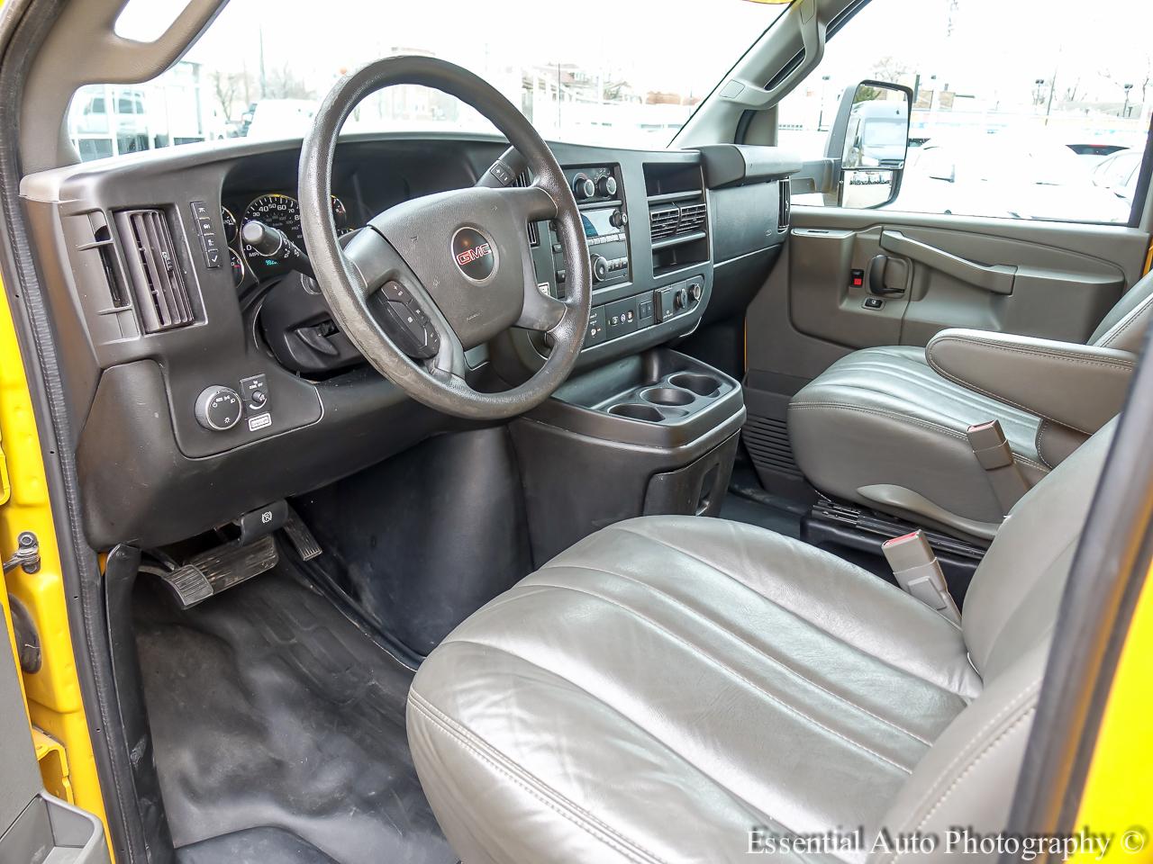 GMC Savana G3500 177 in. 2021