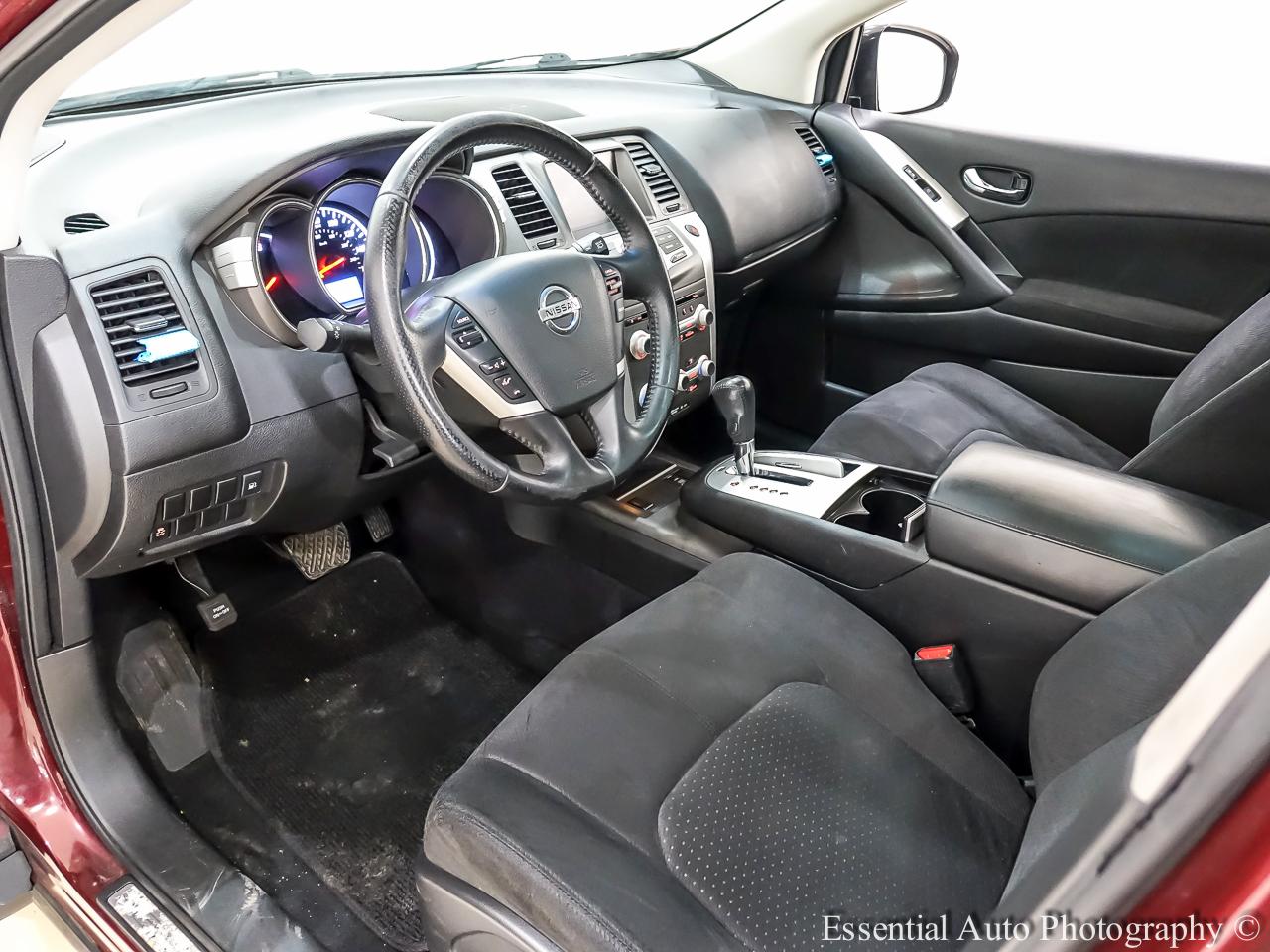 Nissan Murano SV AWD 2011