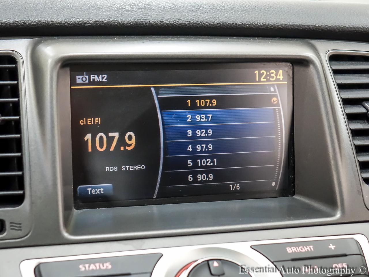 Nissan Murano SV AWD 2011