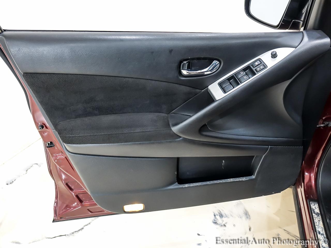 Nissan Murano SV AWD 2011