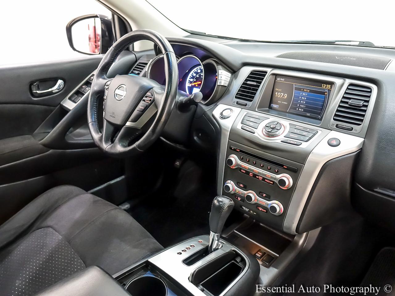 Nissan Murano SV AWD 2011