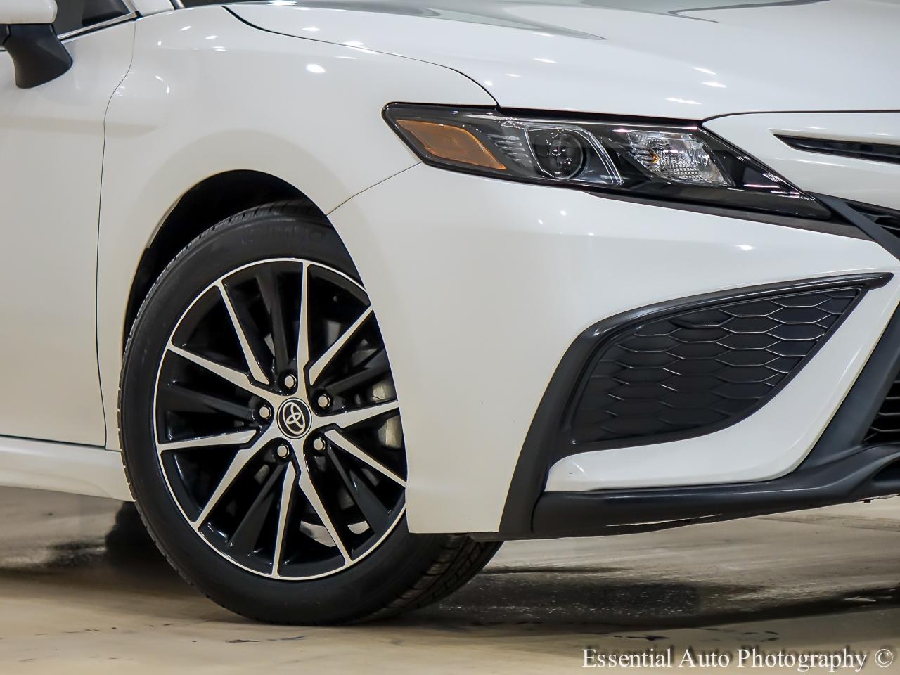 Toyota Camry SE 2021