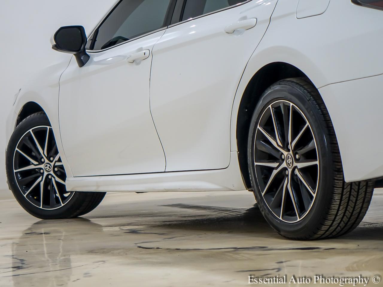 Toyota Camry SE 2021