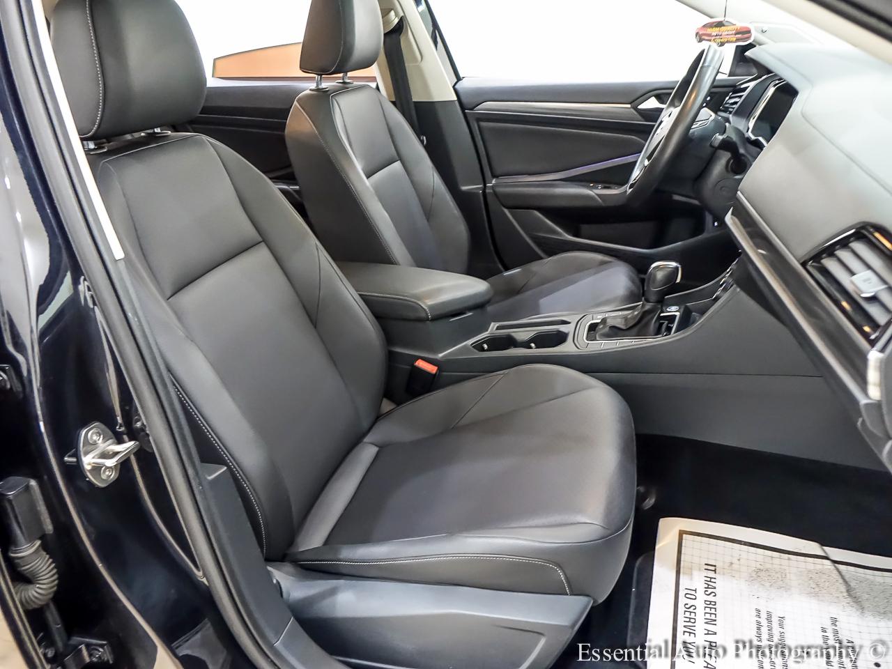 Volkswagen Jetta 1.4T SEL 8A 2020
