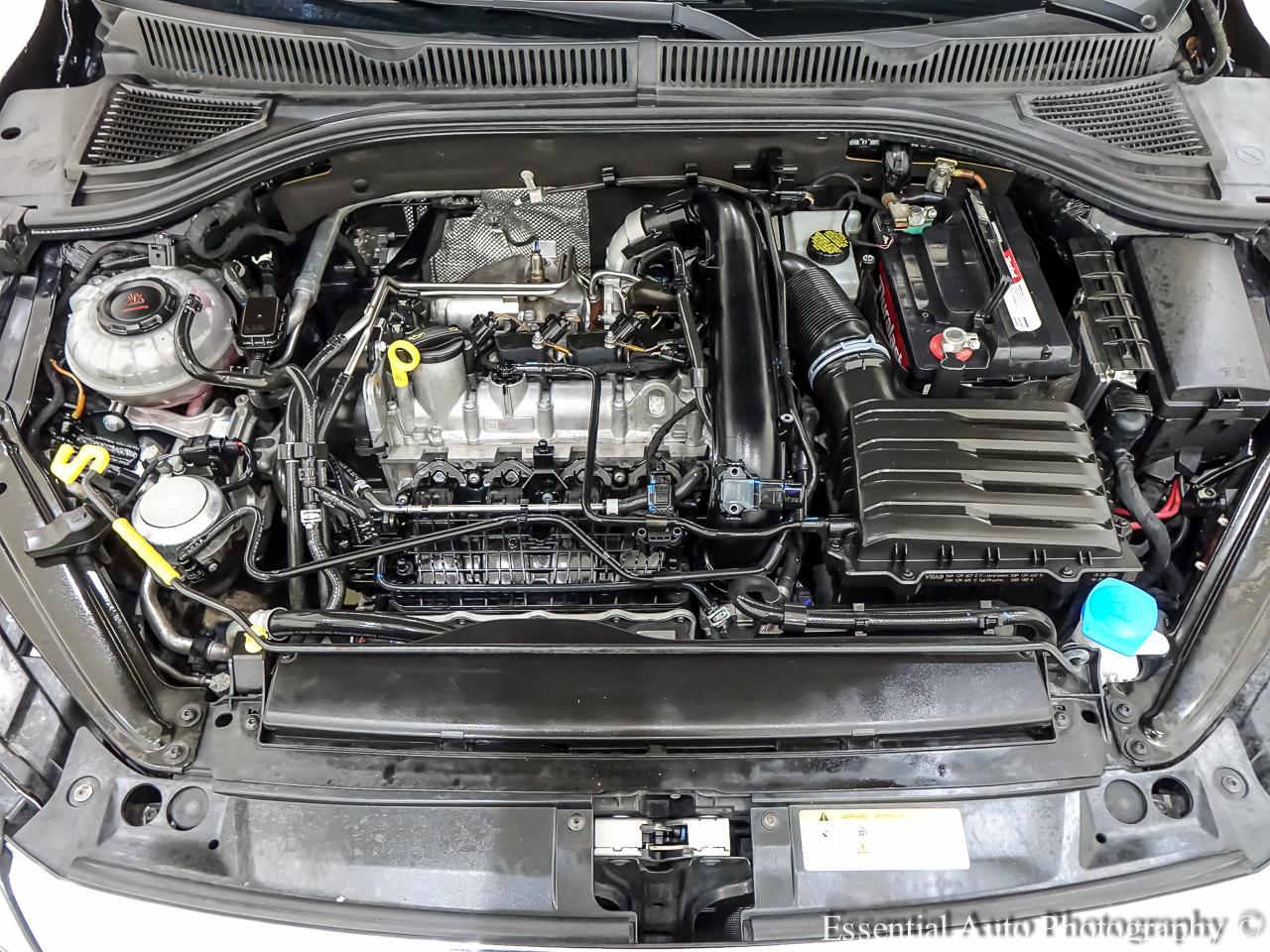Volkswagen Jetta 1.4T SEL 8A 2020