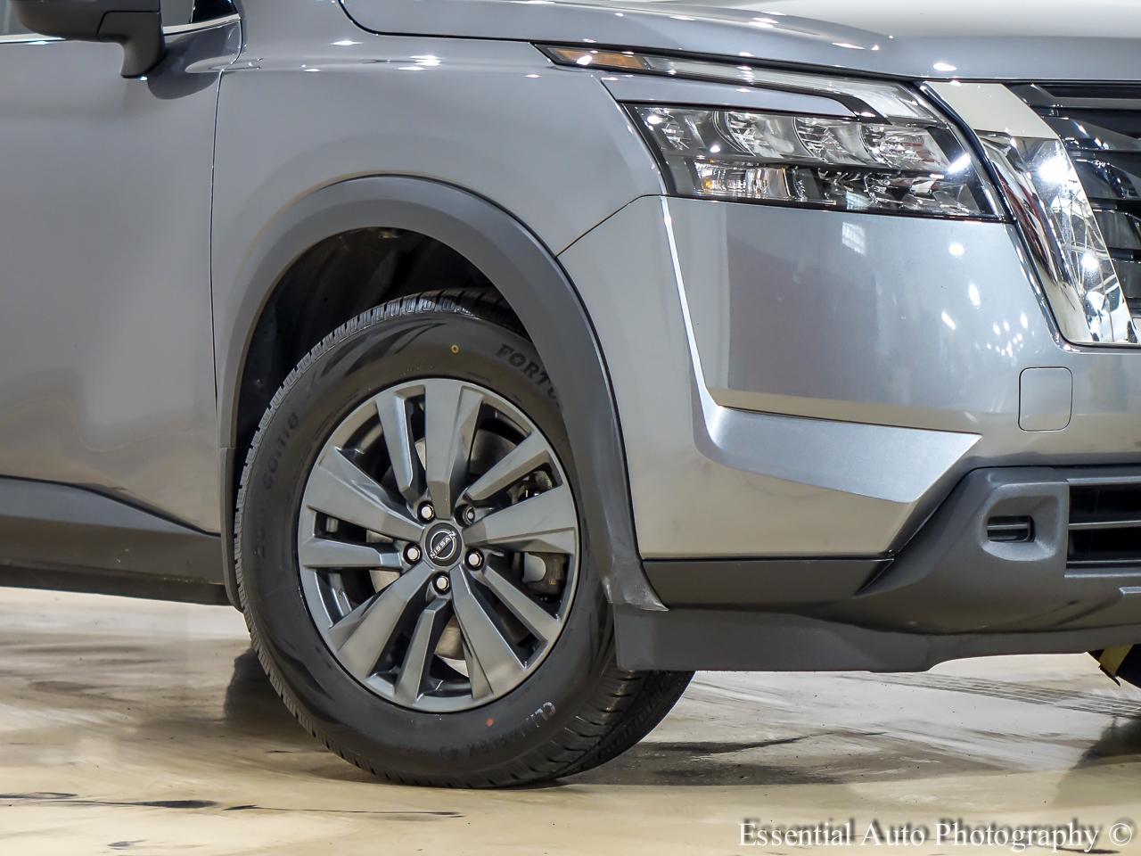 Nissan Pathfinder SV 4WD 2024