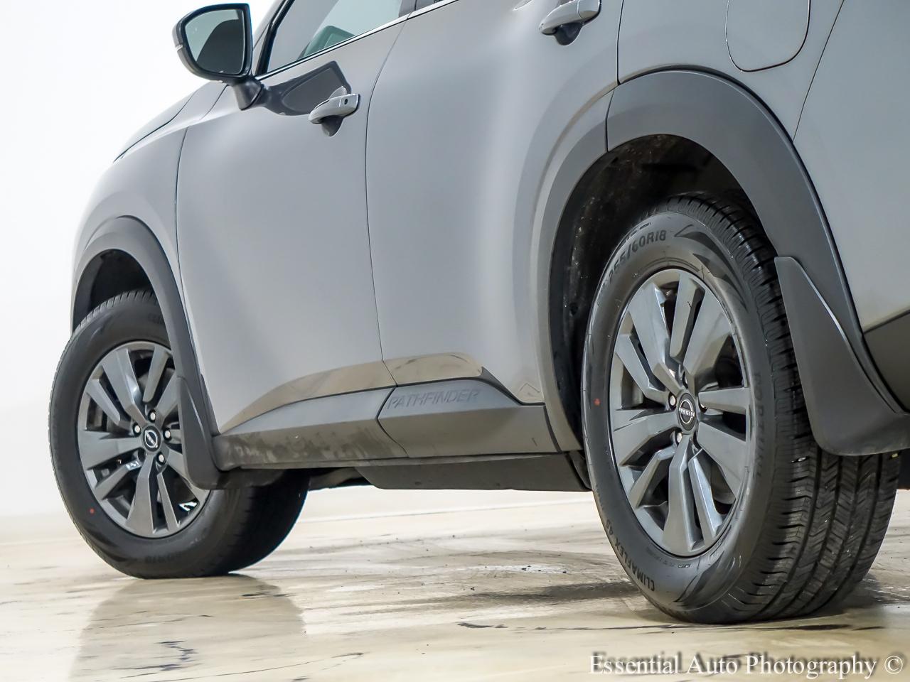 Nissan Pathfinder SV 4WD 2024
