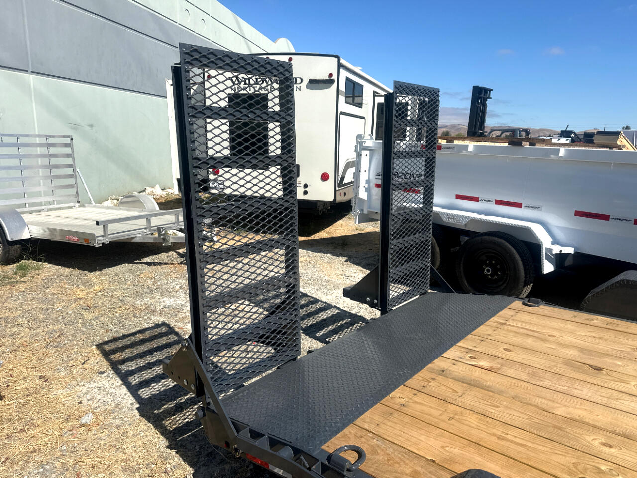 Lamar Equipment Trailer  2026 Lamar Equipment Trailer  2026