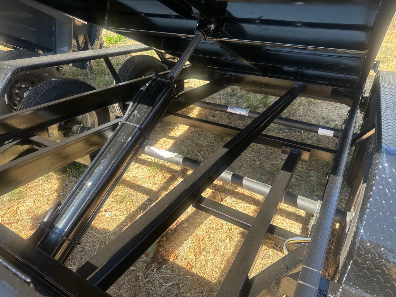 Dump Trailers T3825  2025