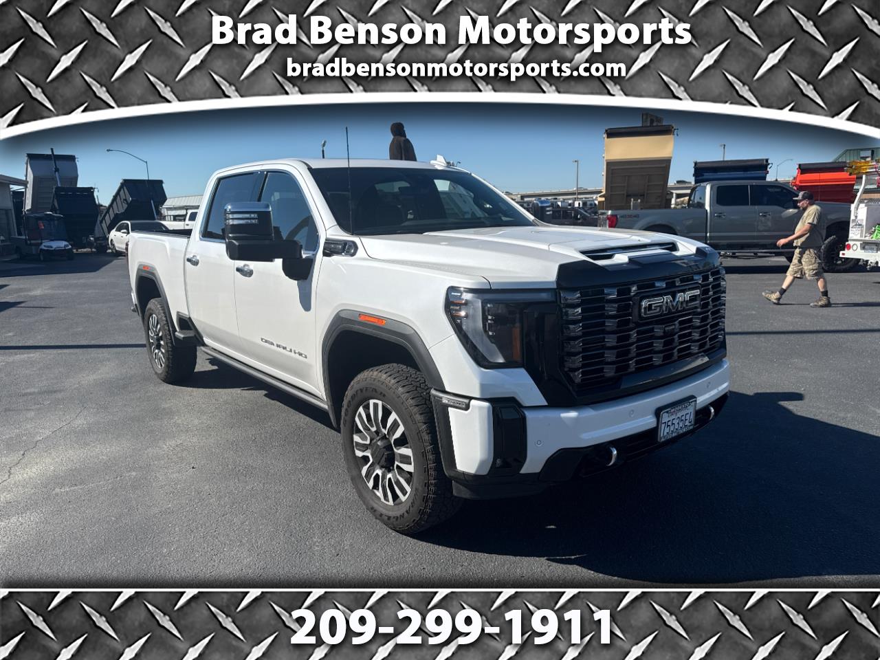 GMC Sierra 2500HD Denali Ultimate Crew Cab 4WD 2025 GMC Sierra 2500HD Denali Ultimate Crew Cab 4WD 2025