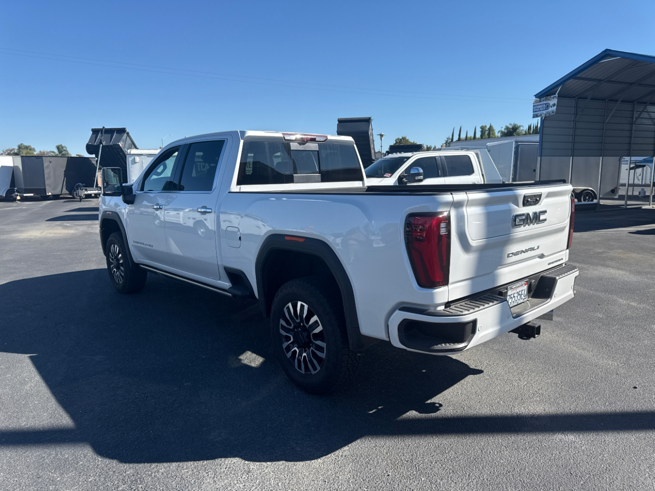 GMC Sierra 2500HD Denali Ultimate Crew Cab 4WD 2025 GMC Sierra 2500HD Denali Ultimate Crew Cab 4WD 2025