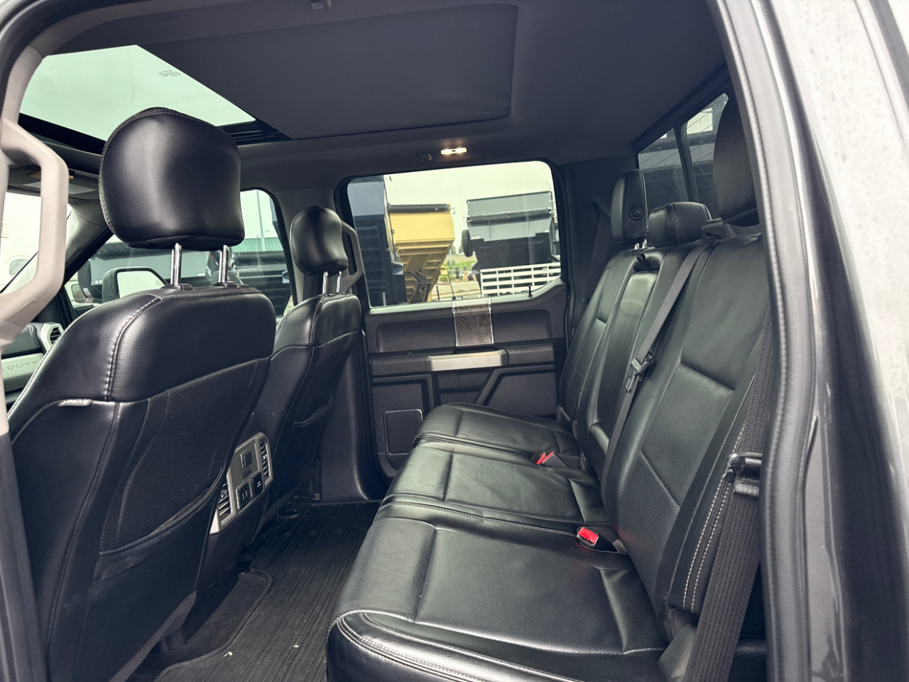 Ford F-250 SD Lariat Crew Cab 4WD 2017