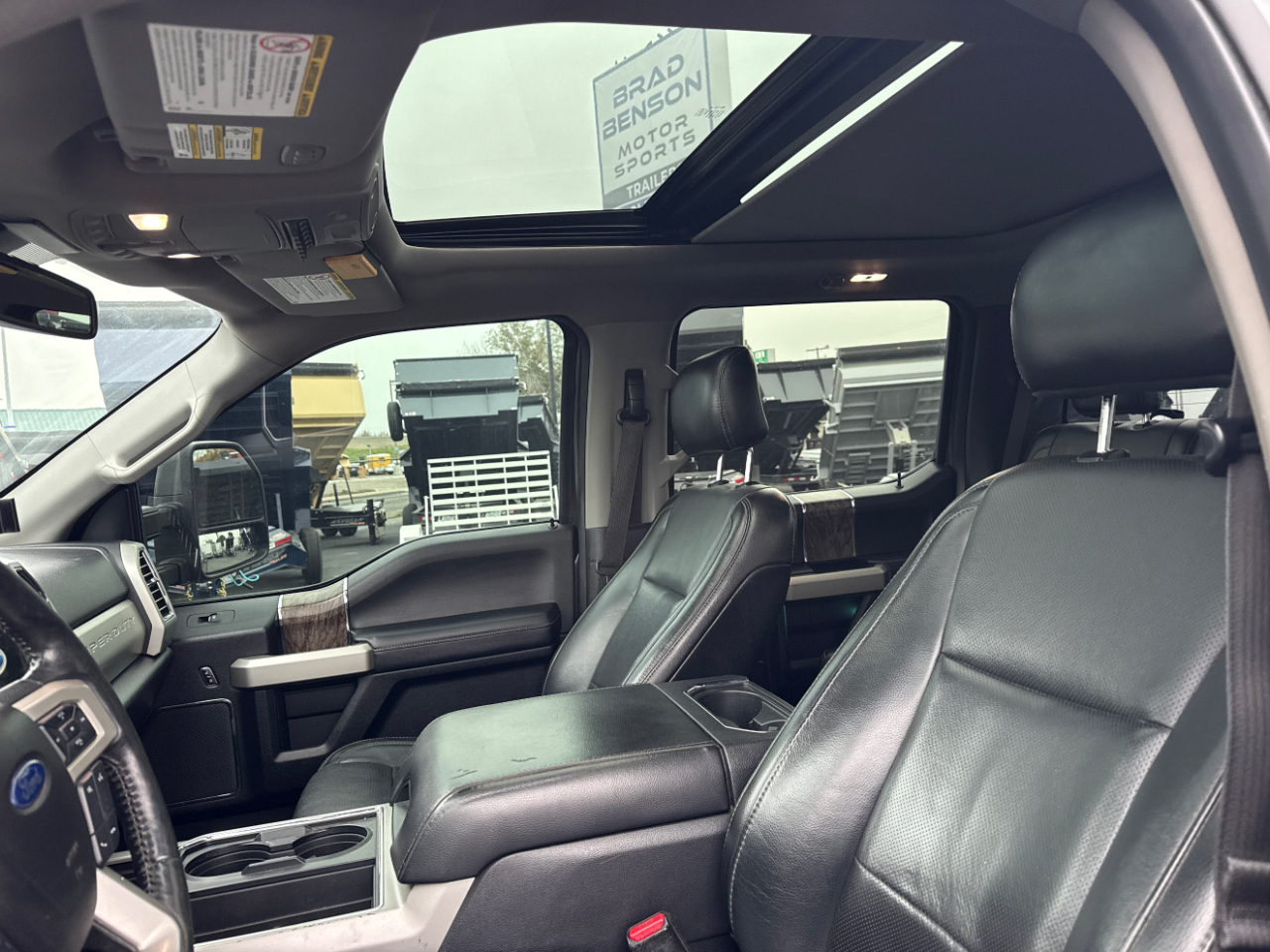 Ford F-250 SD Lariat Crew Cab 4WD 2017