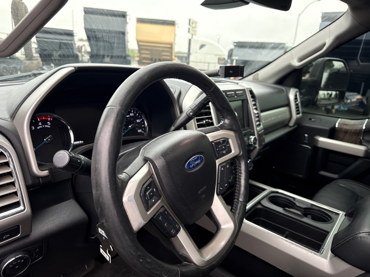 Ford F-250 SD Lariat Crew Cab 4WD 2017