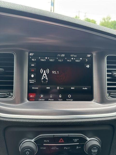 Dodge Charger SXT AWD 2021