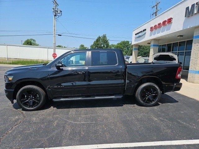 RAM 1500 Big Horn 4x4 Crew Cab 5'7" Box 2022