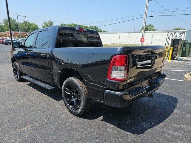RAM 1500 Big Horn 4x4 Crew Cab 5'7" Box 2022