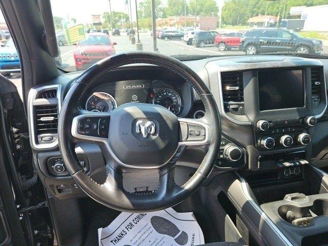 RAM 1500 Big Horn 4x4 Crew Cab 5'7" Box 2022