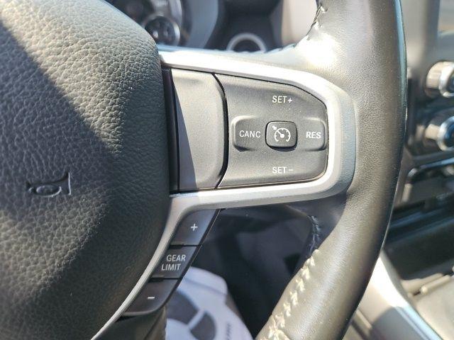 RAM 1500 Big Horn 4x4 Crew Cab 5'7" Box 2022