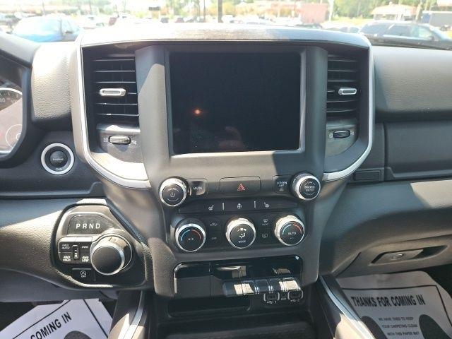 RAM 1500 Big Horn 4x4 Crew Cab 5'7" Box 2022