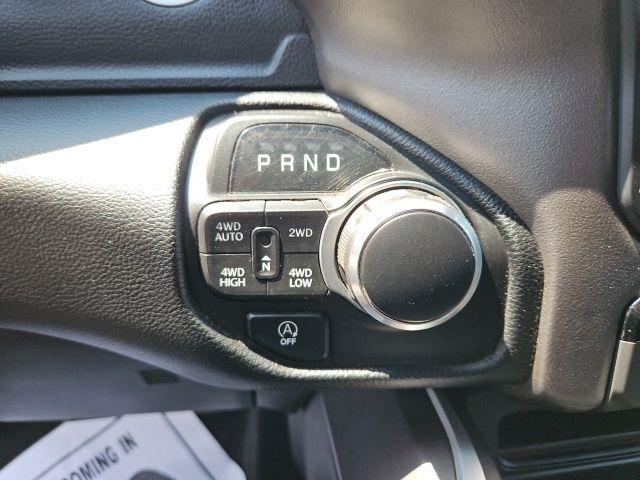 RAM 1500 Big Horn 4x4 Crew Cab 5'7" Box 2022